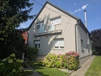 Eladó családi ház, XVI. kerületben 227.8 M Ft, 5 szobás