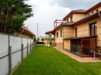 Eladó családi ház, Pécelen 249 M Ft, 6 szobás