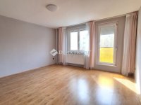 Eladó panellakás, III. kerületben, Királyok útján 79 M Ft