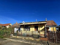 Eladó családi ház, Pécsett 13.9 M Ft, 1 szobás