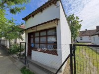 Eladó családi ház, Törtelen 31.9 M Ft, 5 szobás