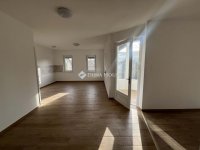 Eladó családi ház, Jászberényben 84.9 M Ft, 4 szobás