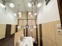 Eladó üzlethelyiség