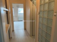 Eladó téglalakás, Székesfehérvárott 99.6 M Ft, 3 szobás