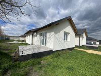 Kiadó ikerház, albérlet, Enesén 300 E Ft / hó, 4 szobás
