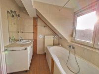 Eladó családi ház, Kecskeméten 125 M Ft, 10 szobás