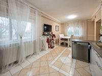 Eladó családi ház, XVIII. kerületben 140 M Ft, 5 szobás