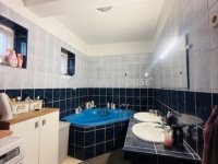 Eladó családi ház, Vecsésen 89.9 M Ft, 4 szobás