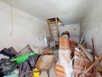 Eladó családi ház, Egerben 40 M Ft, 3 szobás