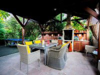 Eladó családi ház, Érden 204.9 M Ft, 1 szobás