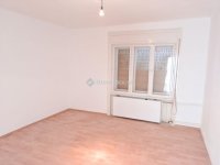 Eladó családi ház, Batykon 22 M Ft, 5 szobás