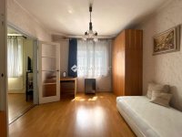 Eladó családi ház, Vecsésen 109.98 M Ft, 6 szobás