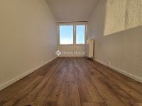 Eladó panellakás, Pécsett 39.9 M Ft, 2 szobás