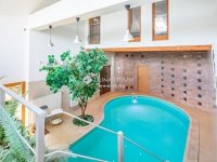 Eladó családi ház, Szigetszentmiklóson 155.9 M Ft, 5 szobás