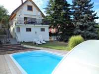 Eladó családi ház, Sukorón 96.25 M Ft, 5 szobás