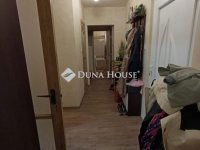 Eladó panellakás, Mohácson 32 M Ft, 3 szobás