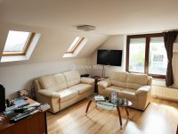 Eladó családi ház, Debrecenben 155 M Ft, 9 szobás