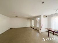 Kiadó üzlethelyiség, Békéscsabán 150 E Ft / hó