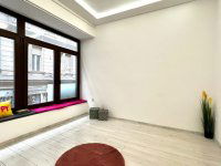 Eladó téglalakás, V. kerületben, Párizsi utcában 74 M Ft