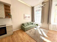 Eladó téglalakás, VII. kerületben 125 M Ft, 3 szobás