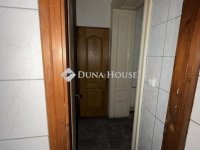 Eladó üzlethelyiség, Hódmezővásárhelyen 73.649 M Ft