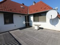Eladó családi ház, XVII. kerületben 144.9 M Ft, 6 szobás