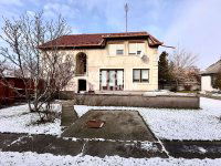 Kiadó családi ház, albérlet, Cegléden 300 E Ft / hó, 5 szobás