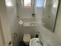 Eladó családi ház, Vecsésen 172 M Ft, 2 szobás