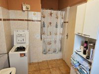 Eladó családi ház, Pécsett 65 M Ft, 3 szobás