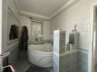 Eladó családi ház, Vecsésen 172 M Ft, 2 szobás