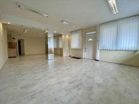 Eladó üzlethelyiség