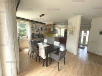 Eladó családi ház, Nagykovácsiban 210 M Ft, 7 szobás