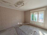 Eladó családi ház, Jászladányon 6.5 M Ft, 2 szobás