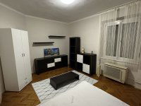 Kiadó téglalakás, albérlet, Pécsett 200 E Ft / hó, 2 szobás