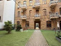 Eladó téglalakás, Budapesten, VI. kerületben 67 M Ft, 1 szobás