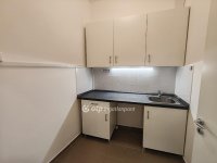 Kiadó üzlethelyiség, Szolnokon 480 E Ft / hó