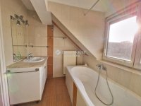 Eladó családi ház, Kecskeméten 125 M Ft, 10 szobás