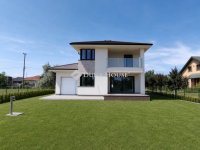 Eladó családi ház, Délegyházán 216 M Ft, 5 szobás