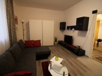 Kiadó téglalakás, albérlet, Pécsett 140 E Ft / hó, 1 szobás