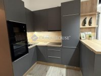 Eladó téglalakás, Pécsett 82.9 M Ft, 3 szobás