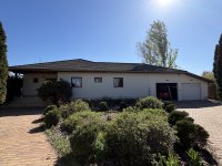 Eladó családi ház, Szadán, Dombos utcában 135 M Ft, 2+2 szobás