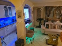 Eladó téglalakás, Szegeden 93 M Ft, 4 szobás