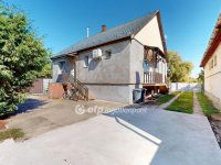 Eladó családi ház