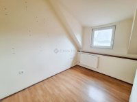 Eladó családi ház, XVI. kerületben 109.9 M Ft, 8 szobás