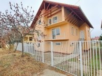 Eladó családi ház, Turán 79 M Ft, 7 szobás