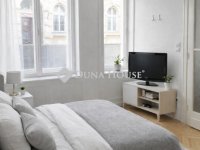 Eladó téglalakás, VII. kerületben 74.999 M Ft, 3 szobás