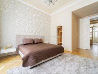 Eladó téglalakás, V. kerületben 319 M Ft, 4 szobás