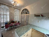 Eladó családi ház, Debrecenben 180 M Ft, 4 szobás