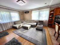 Eladó családi ház, Kecskeméten 245 M Ft, 5 szobás