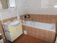 Eladó családi ház, Orosházán 72 M Ft, 3 szobás